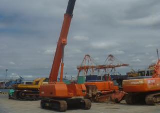 Nacele telescopice Nacele telescopice pe șenile Hitachi HX 220 B