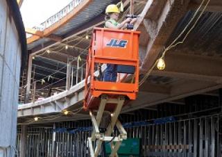 Nacele de tip foarfecă Platforme de ridicare de tip foarfecă pe roți JLG 1932R