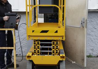 Nacele de tip foarfecă Platforme de ridicare de tip foarfecă pe roți Haulotte Optimum 8