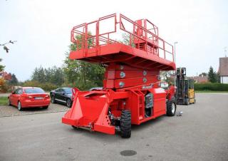 Nacele de tip foarfecă Platforme de ridicare de tip foarfecă pe roți PB PB S240-24E 4x4
