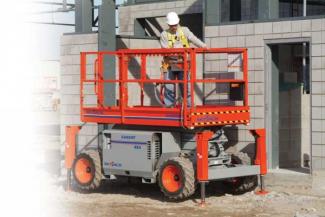 Nacele de tip foarfecă Platforme de ridicare de tip foarfecă pe roți Skyjack SJ III 6826 E