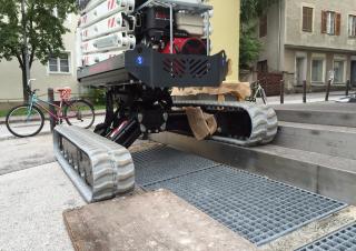Nacele de tip foarfecă Platforme de ridicare de tip foarfecă pe șenile Almac Bibi 850-BL