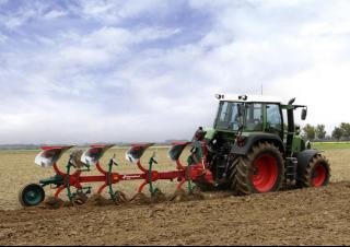 Pluguri Kverneland 150 B 100