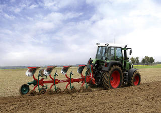 Pluguri Kverneland 150 B 100