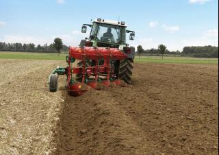 Pluguri Kverneland LB 100/300