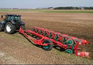 Pluguri Kverneland PN 100