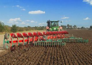 Pluguri Kverneland RW 100 Semivario