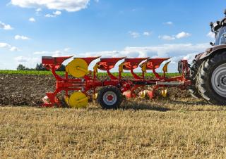 Pluguri Pöttinger Servo 4000