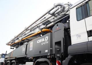 Pompe de beton Pompe de beton montate pe camion CIFA K47H