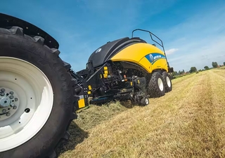 Prese de balotat pătrate + Prese de boltat de densitate mare New Holland BB 1290 RC Plus
