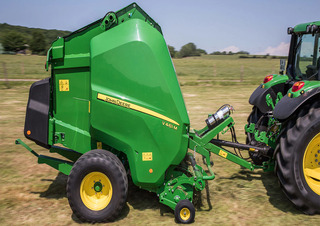Prese de balotat rotunde John Deere V461M
