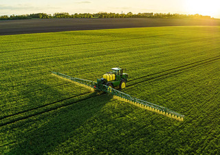 Pulverizatoare de câmp cu autopropulsie John Deere R4140i