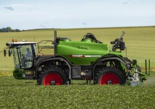 Pulverizatoare de câmp cu autopropulsie Fendt Rogator 665 