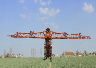Pulverizatoare de câmp tractate Unia Europa XL 3018 