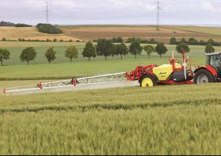 Pulverizatoare de câmp tractate Kverneland iXtrack C40