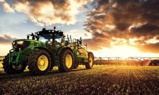 Pulverizatoare de câmp tractate John Deere R 962 i