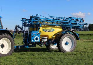 Pulverizatoare de câmp tractate Delvano TS 4200