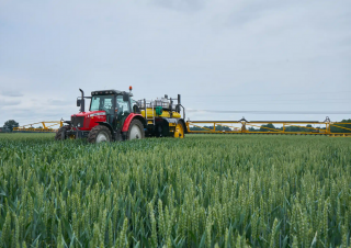 Pulverizatoare de câmp tractate Dubex Vector