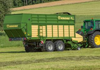 Remorci cu tocător pentru siloz Krone AX 280 HL