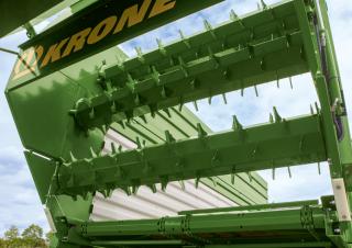 Remorci cu tocător pentru siloz Krone AX 310 HL
