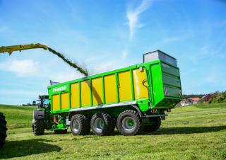 Remorci cu tocător pentru siloz Joskin DRAKKAR 9600/41T180
