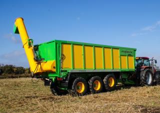 Remorci cu tocător pentru siloz Joskin DRAKKAR-CARGO2 8600/31/150
