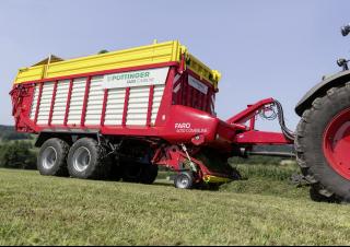Remorci cu tocător pentru siloz Pöttinger Faro 4010 L