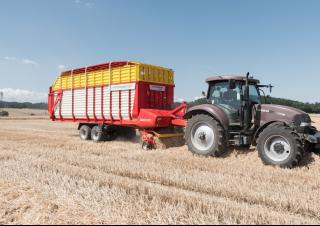 Remorci cu tocător pentru siloz Pöttinger Faro 8010 L