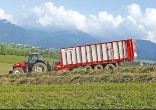 Remorci cu tocător pentru siloz Pöttinger Jumbo 10010 L