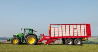 Remorci cu tocător pentru siloz Pöttinger Jumbo 6610 D