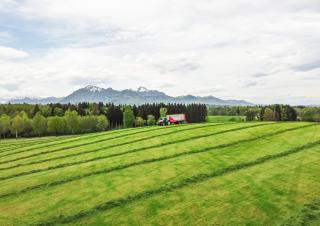 Remorci cu tocător pentru siloz Pöttinger Jumbo 7380 DB