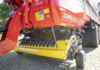 Remorci cu tocător pentru siloz Pöttinger Jumbo 8450 DB