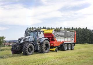 Remorci cu tocător pentru siloz Pöttinger Jumbo 8450 DB