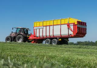Remorci cu tocător pentru siloz Pöttinger Primo 801 L