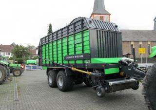 Remorci cu tocător pentru siloz DEUTZ-FAHR RotoMaster 4516