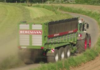 Remorci cu tocător pentru siloz L. Bergmann Shuttle 490 S