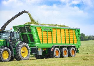 Remorci cu tocător pentru siloz Joskin SILO-SPACE 2 540T