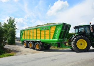 Remorci cu tocător pentru siloz Joskin SILO-SPACE 2 590T
