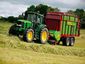 Remorci cu tocător pentru siloz Strautmann Super Vitesse CFS 3101