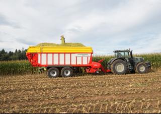 Remorci cu tocător pentru siloz Pöttinger Torro 7010 L 