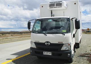 Camioane Șasiuri rigide Hino 300 714 LWB 4x2