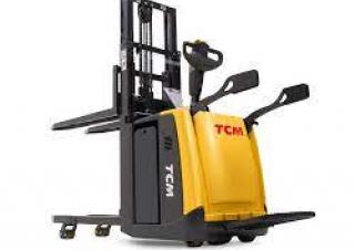 Stackere (transpaleți) Stackere (transpaleți) cu operare la mică înălțime TCM SRS