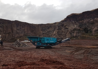 Stații de reciclare moloz Powerscreen Metrotrak