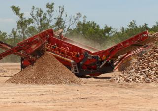 Stații de sortare mobile Terex-Finlay 893
