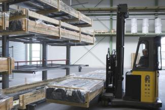 Stivuitoare multidirecționale Stivuitoare multidirecționale electrice Atlet UFS 200