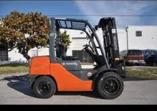 Stivuitoare frontale diesel Toyota 8FDU30