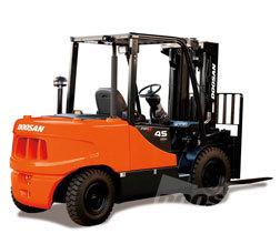 Stivuitoare frontale diesel Doosan D50SC-5