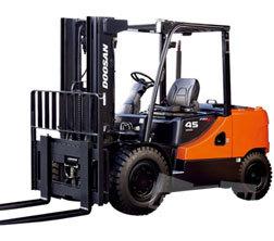 Stivuitoare frontale diesel Doosan D50SC-5