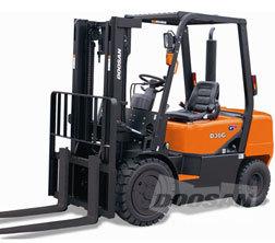 Stivuitoare frontale diesel Doosan D25G
