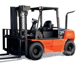 Stivuitoare frontale diesel Doosan D80S-5
